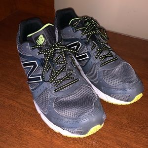 NEW BALANCE 10.5 4E WIDE SNEAKERS